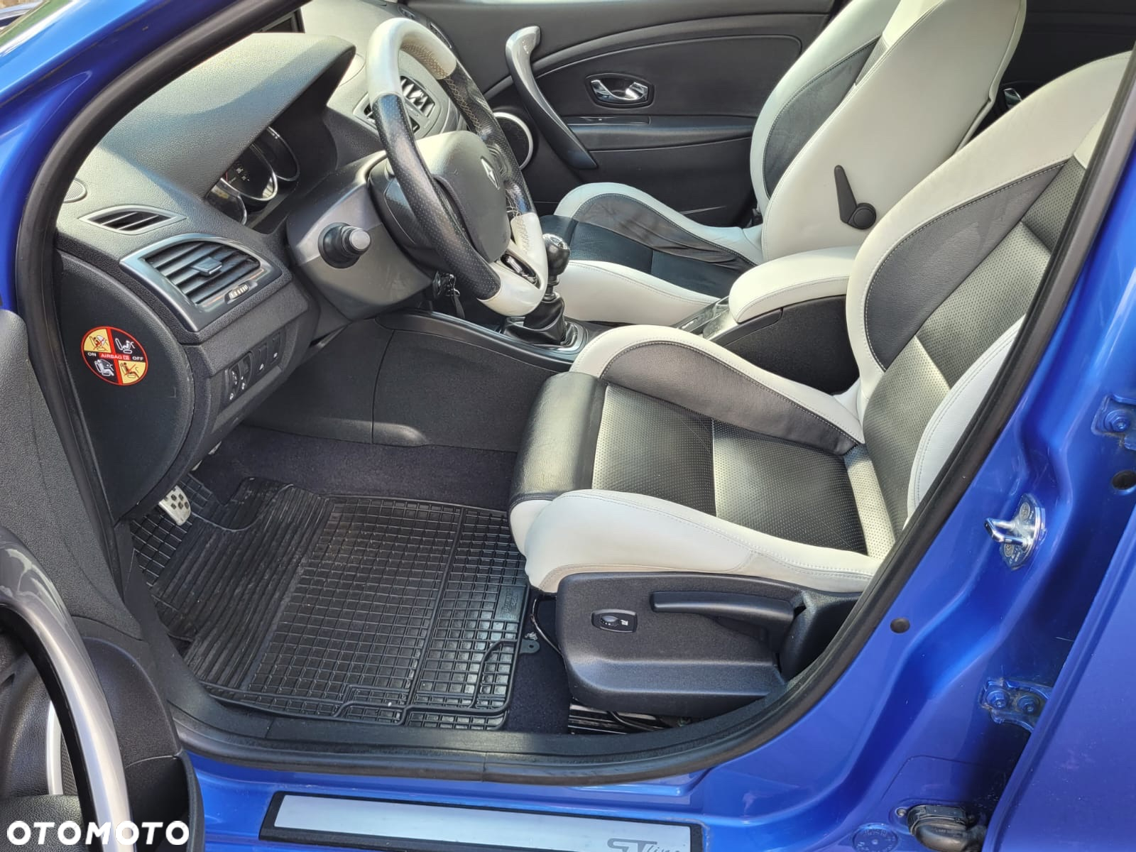 Renault Megane 1.6 dCi Energy Bose Edition - 12