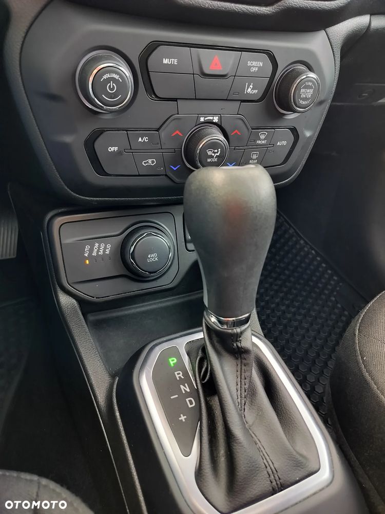 Jeep Renegade - 17