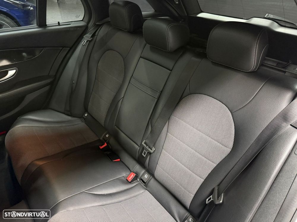 Mercedes-Benz C 220 d AMG Line - 12