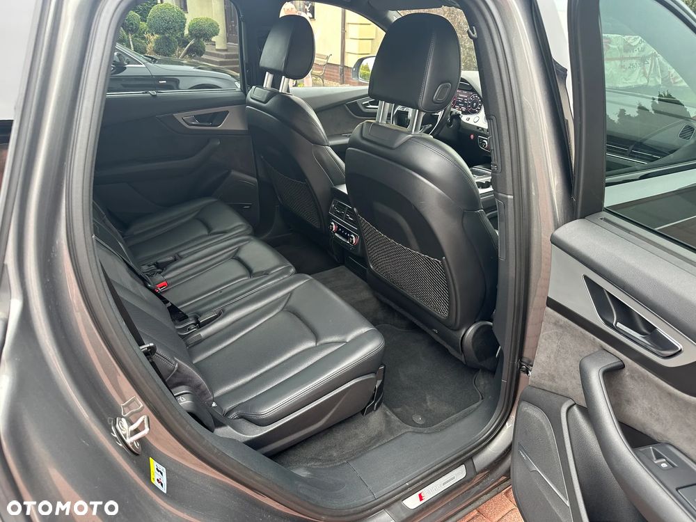Audi Q7 - 29