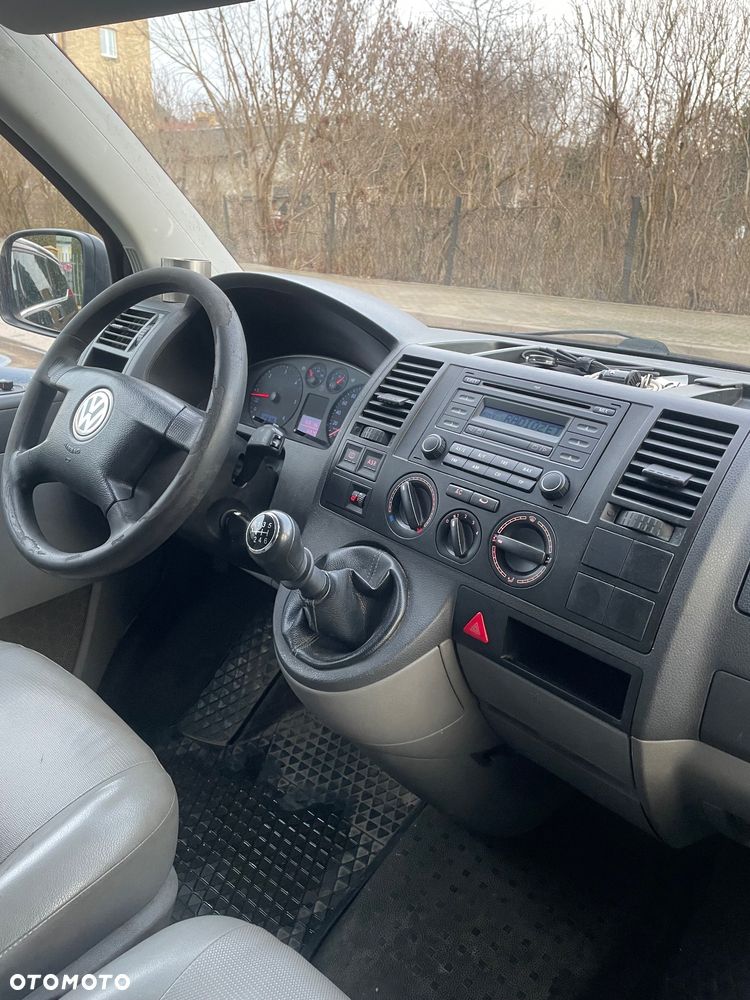 Volkswagen VW T5 2.5 131 KM long webasto klima hak 3 miejsca volkswagen transporter - 9