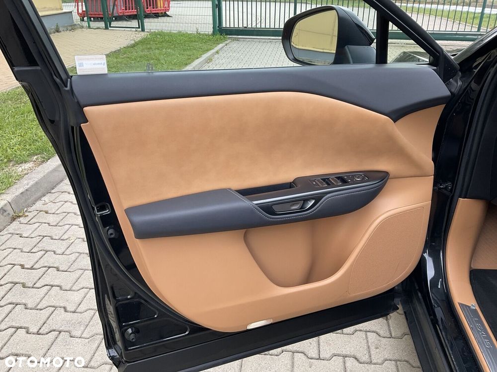 Lexus RZ 450e Prestige DIRECT4 - 17