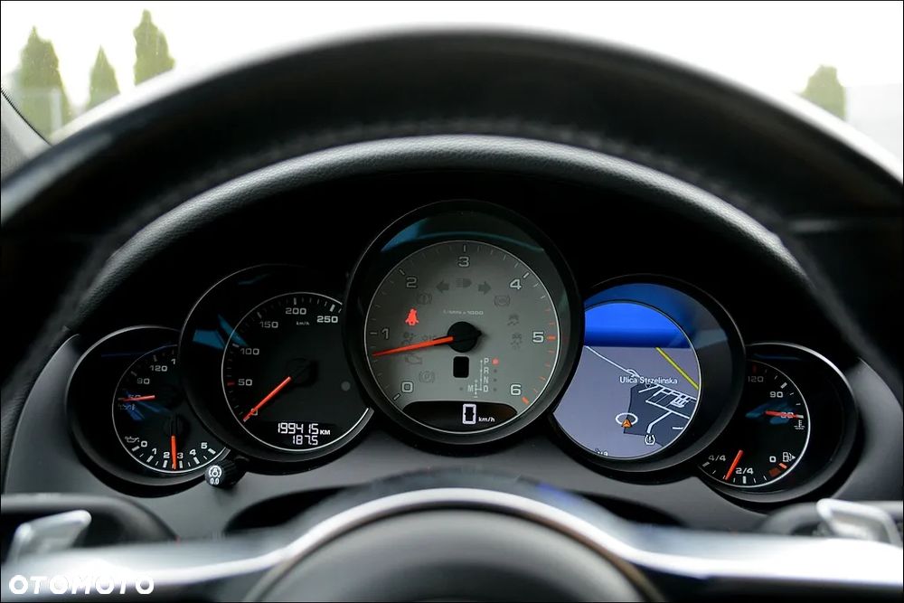 Porsche Cayenne S Platinum Edition - 27