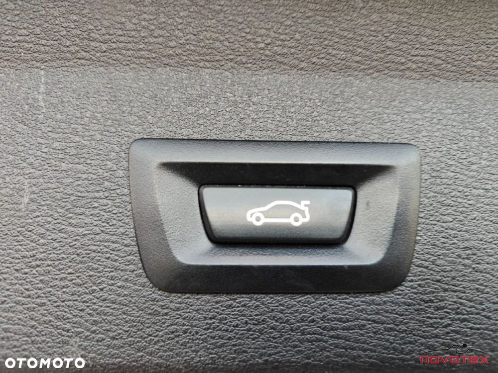 BMW X1 sDrive18i Advantage - 15