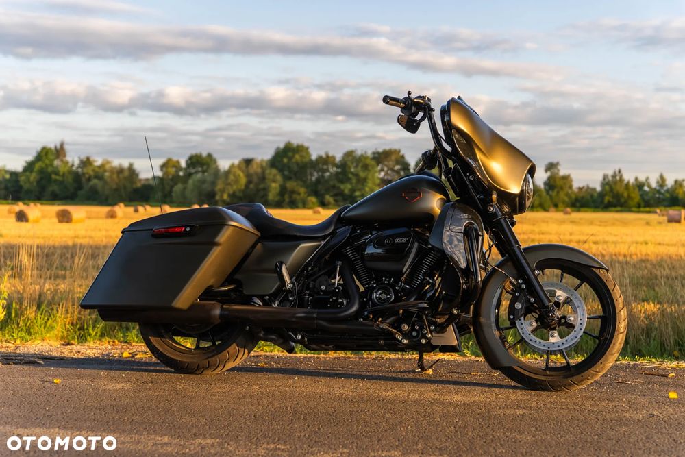 Harley-Davidson Touring Street Glide - 1