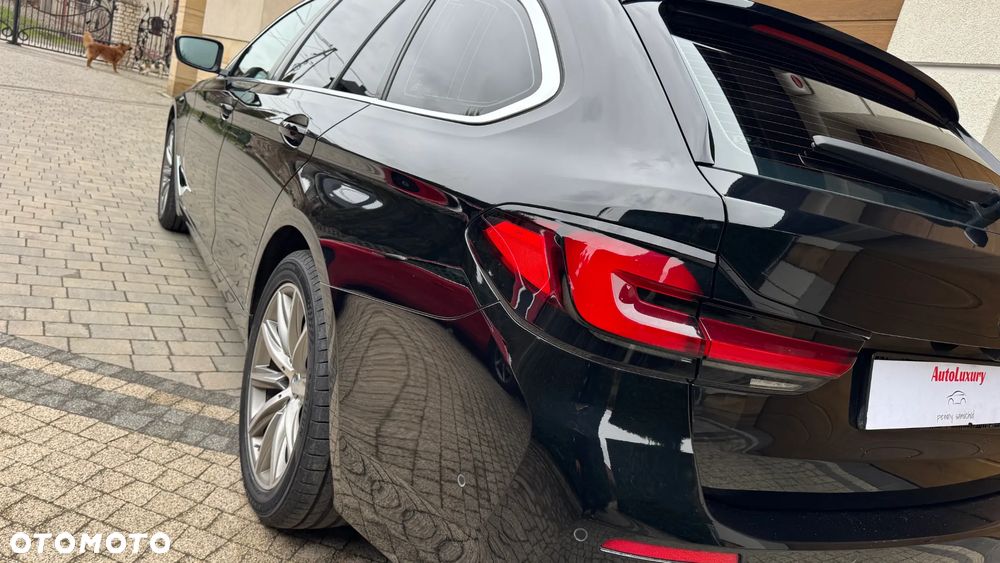 BMW Seria 5 520d Sport Line - 8