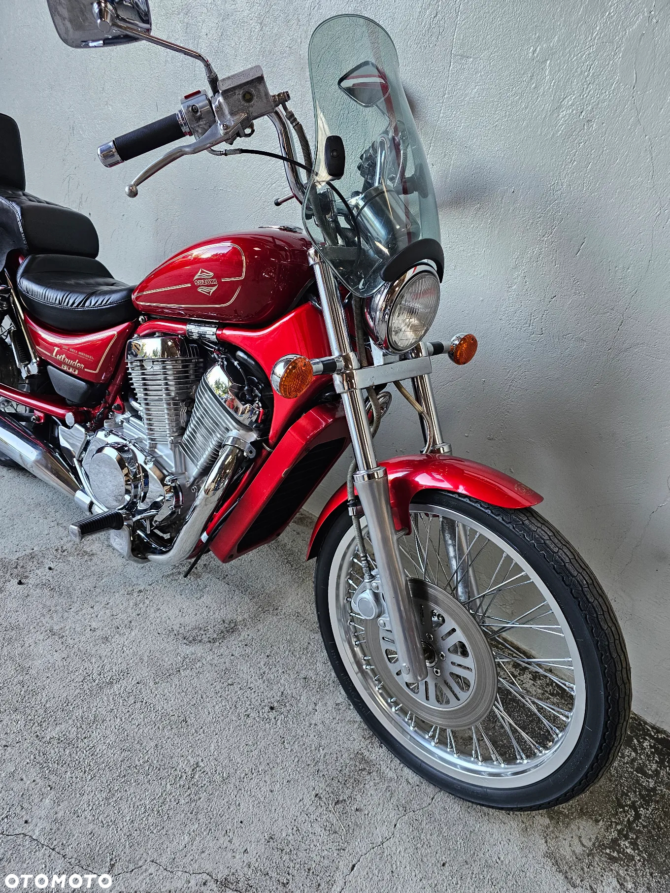 Suzuki Intruder - 3