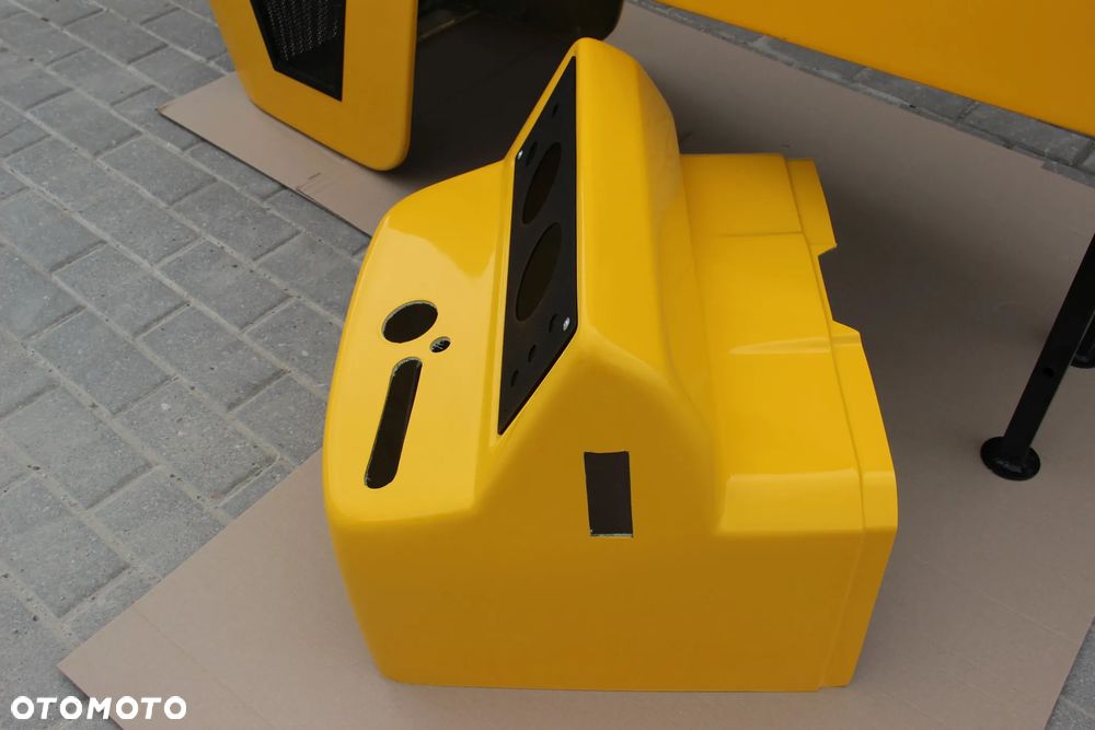 Maska ciągnikowa tworzywo Ursus C360 C-360 Retro Nowość HIT żółta - 4