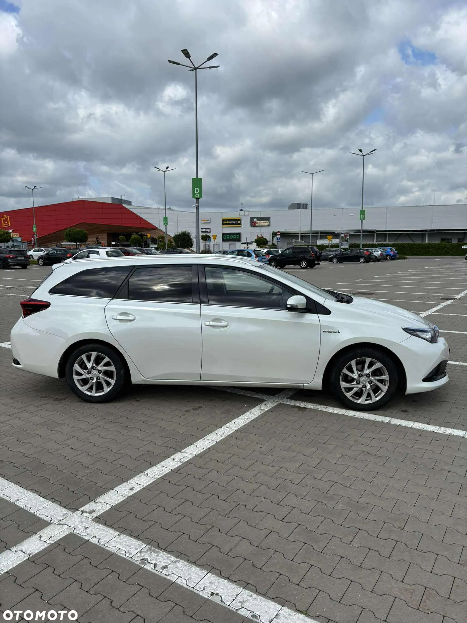 Toyota Auris 1.8 VVT-i Hybrid Automatik Touring Sports Edition - 5