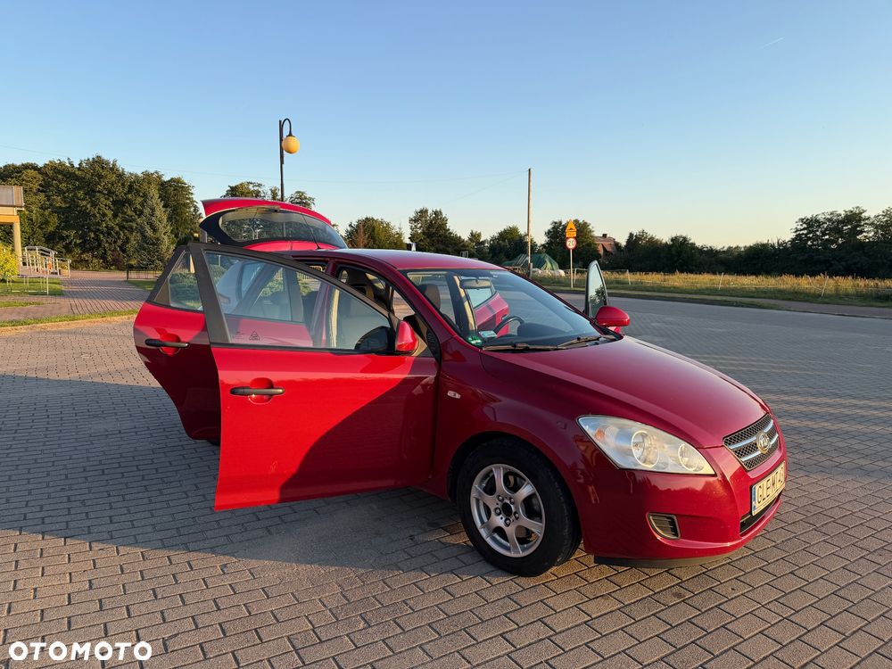 Kia Ceed 1.6 Crdi Comfort + - 23