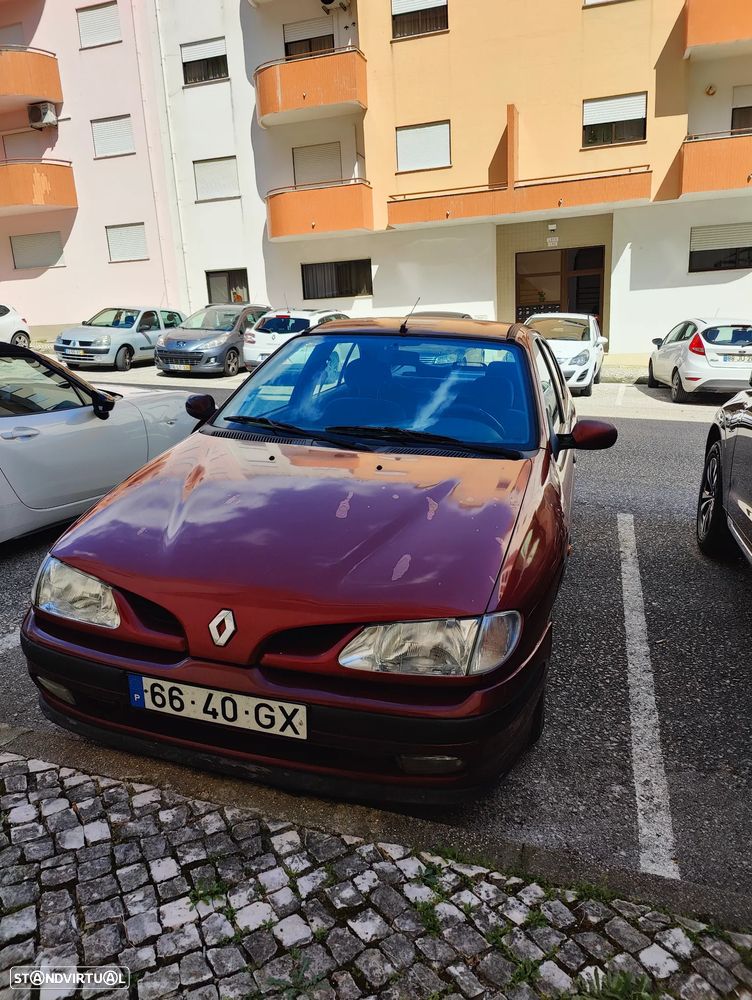Renault Mégane 1.4 RN - 1