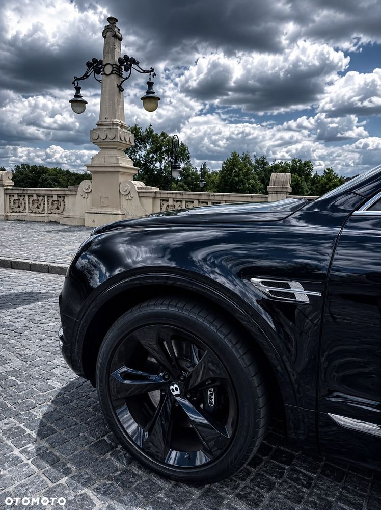 Bentley Bentayga - 10