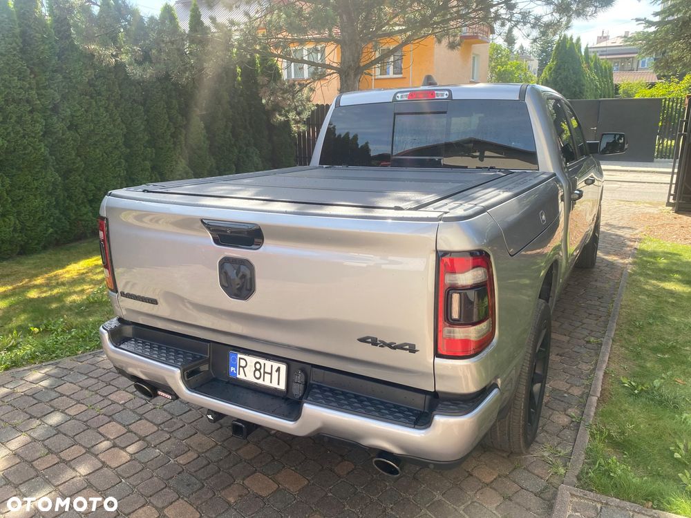 RAM 1500 Crew Cab Shortbed Laramie - 4