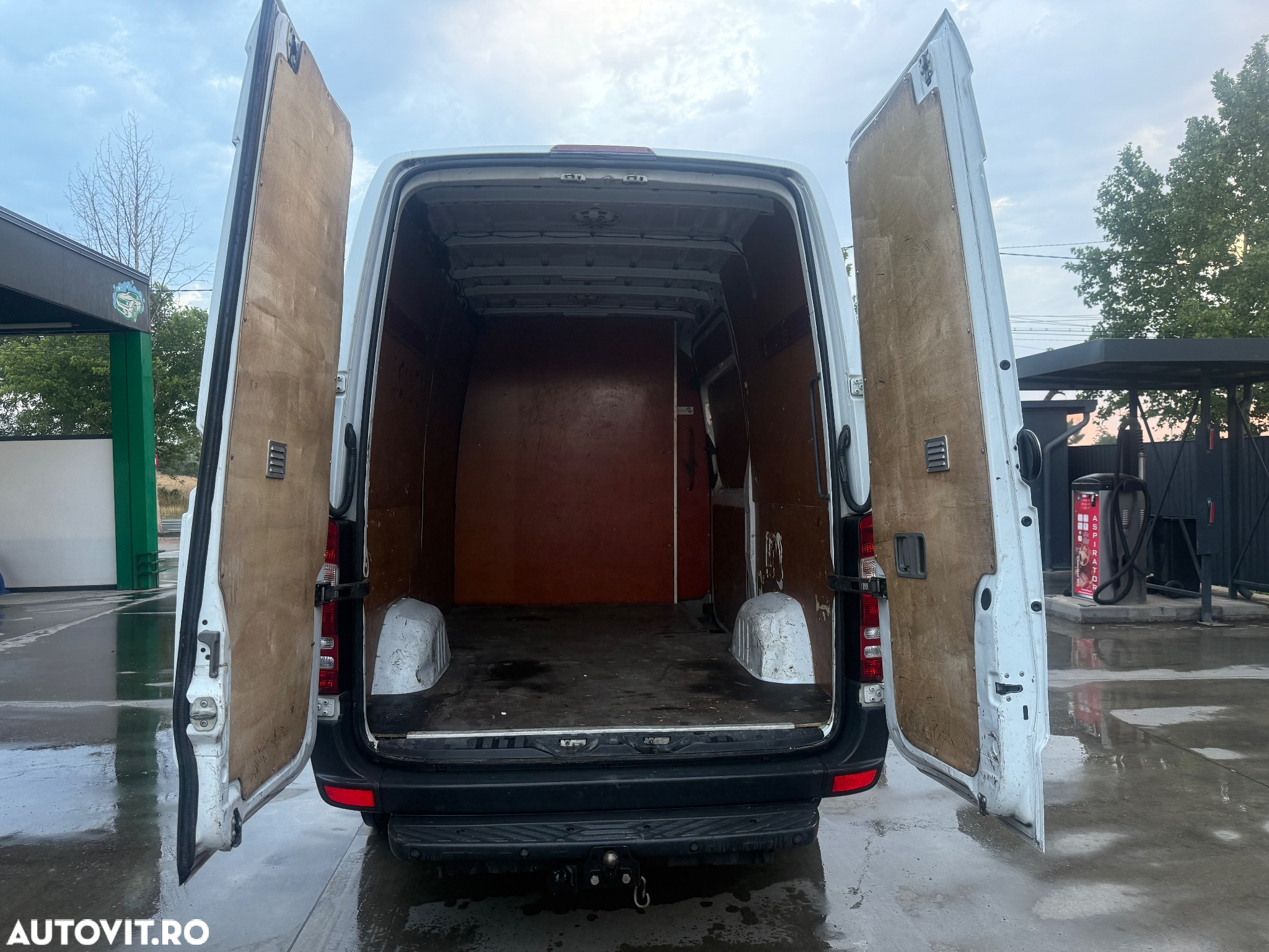 Mercedes-Benz Sprinter - 8