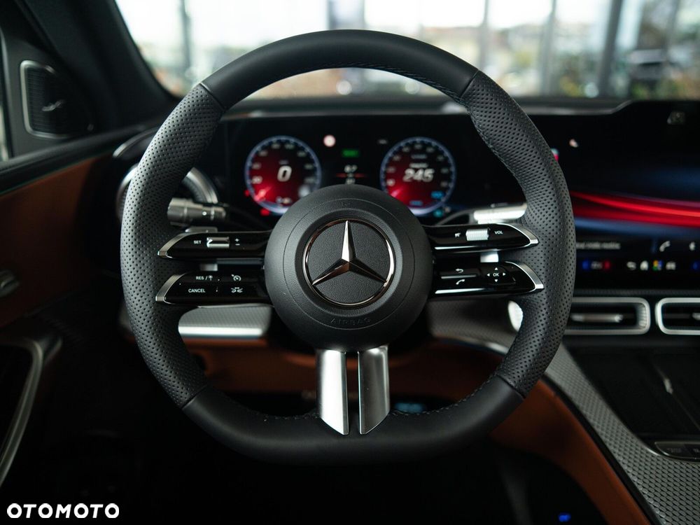 Mercedes-Benz GLC - 14