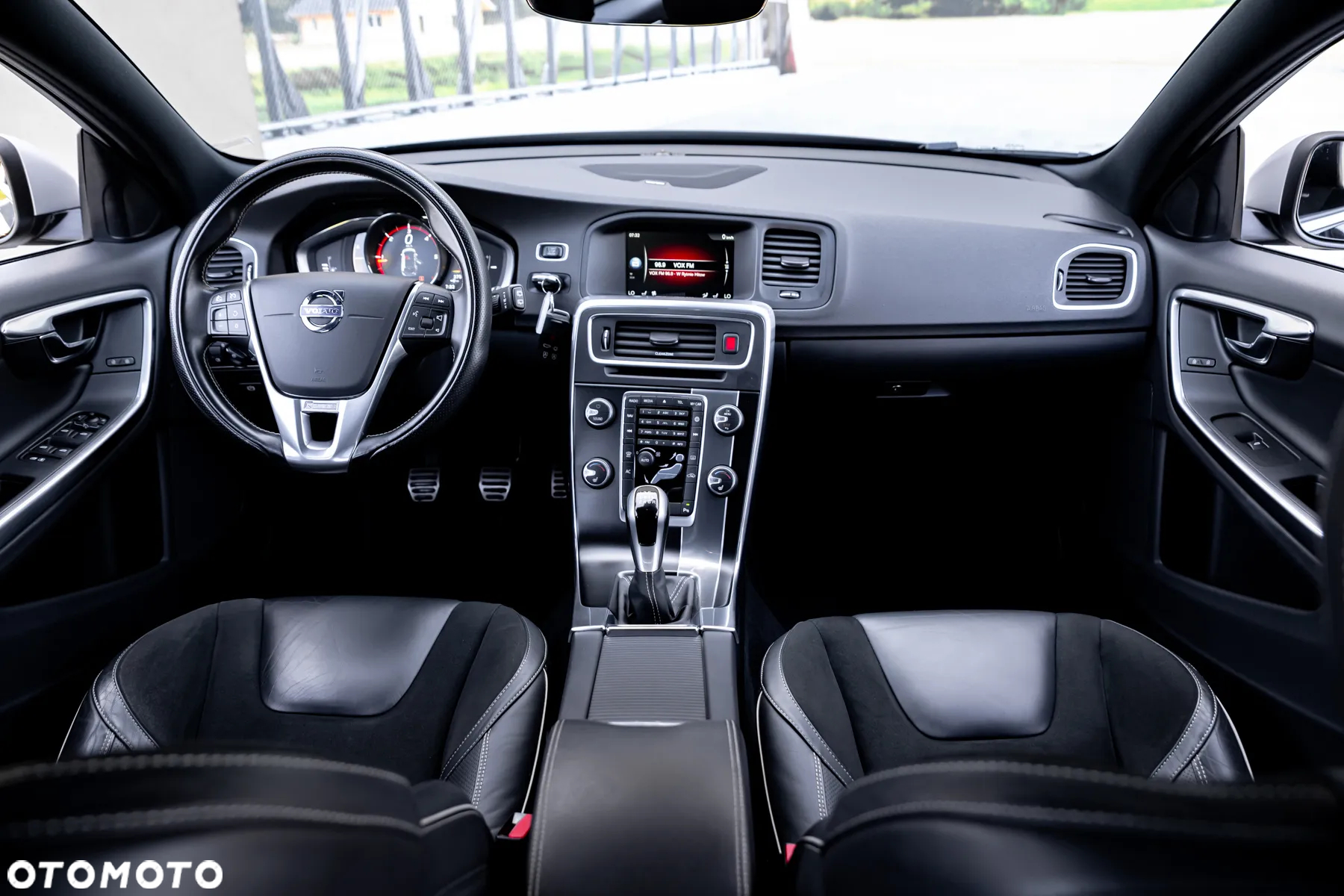 Volvo V60 D4 Drive-E R-Design Kinetic - 21