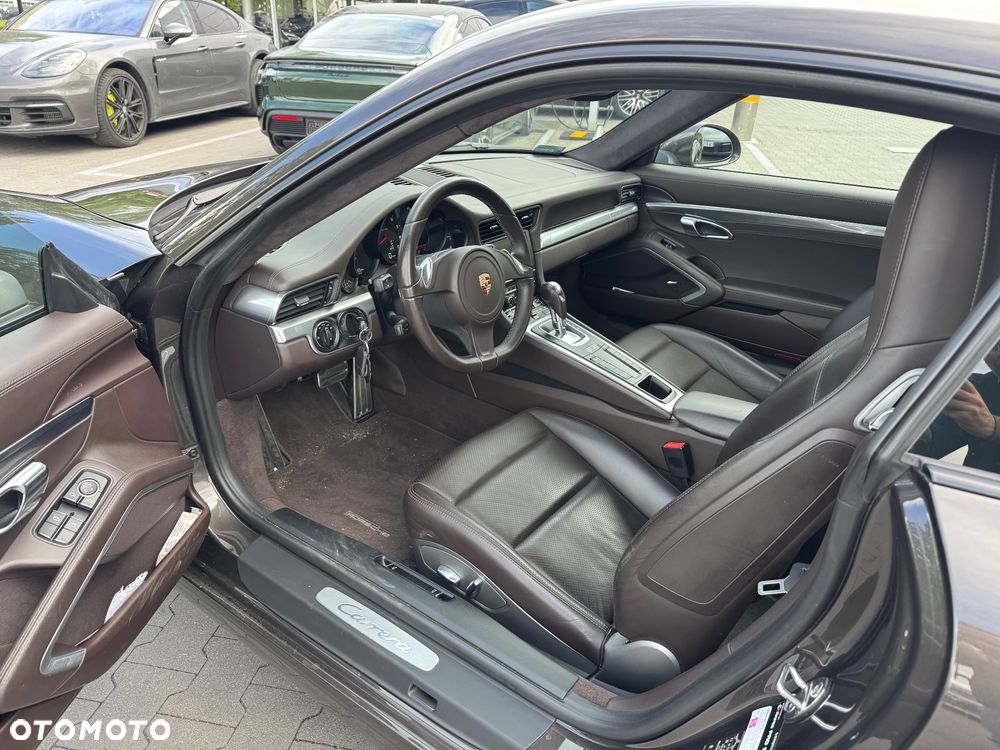Porsche 911 Carrera PDK - 21