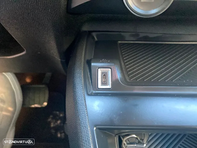 Citroën C4 1.2 PureTech Shine Pack EAT8 - 32