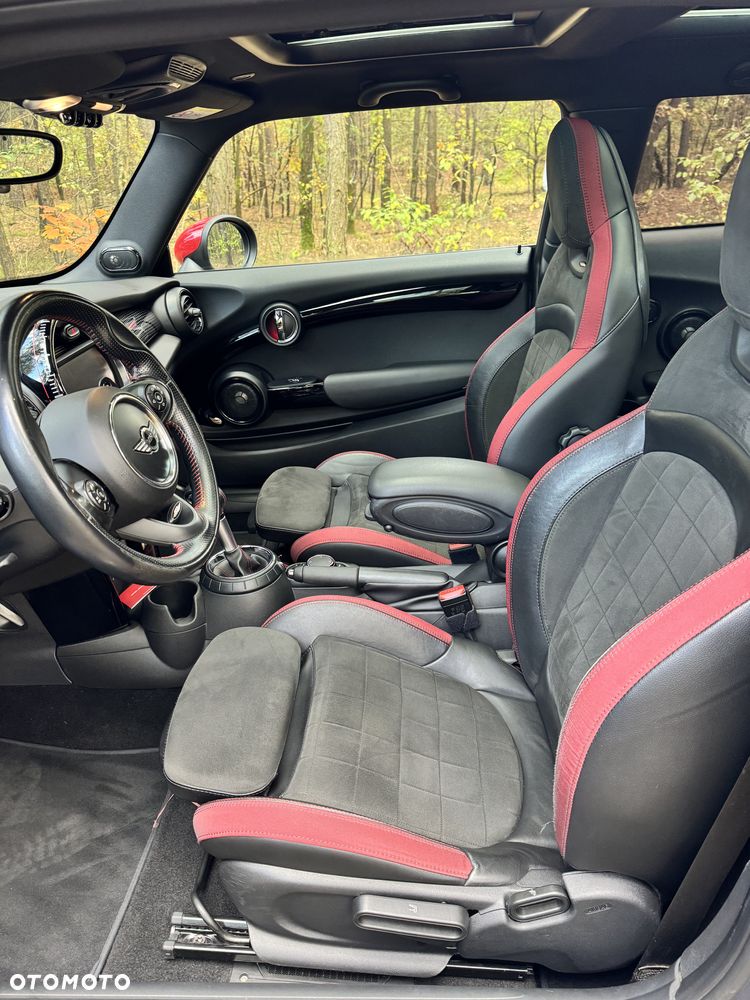 MINI John Cooper Works - 14