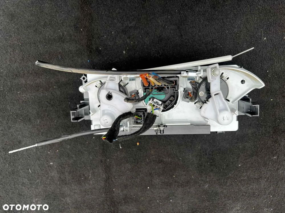 Peugeot 301 - RADIO, Klimatronik, Panel sterowania lusterek - 98049164 - 10