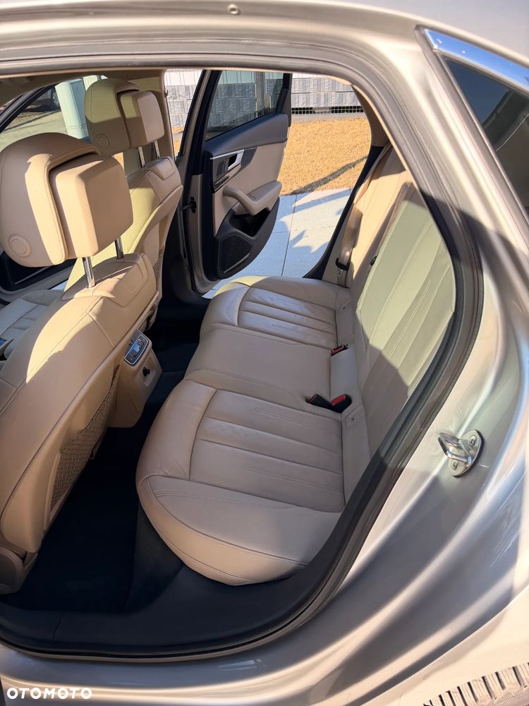 Audi A4 Limousine - 7