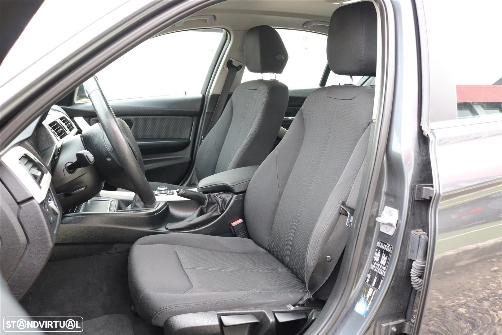 BMW 318 d Advantage - 16