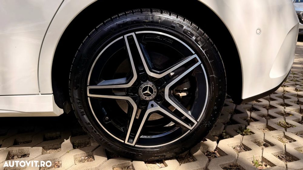 Mercedes-Benz A 250 e 8G-DCT AMG Line - 14