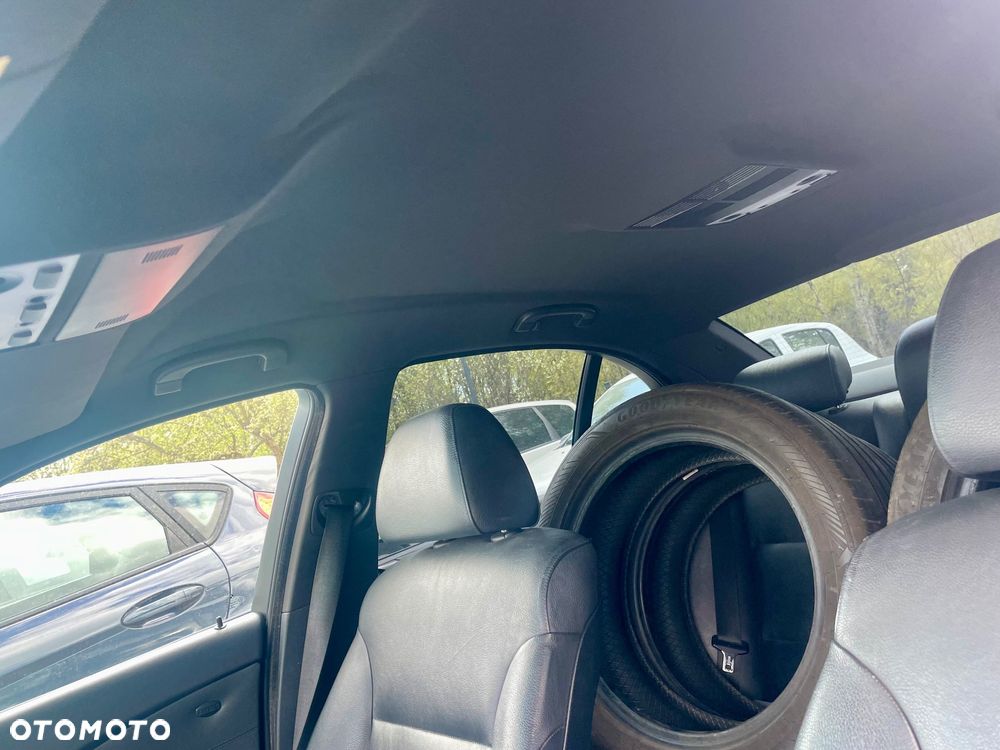 BMW Seria 5 525i - 36