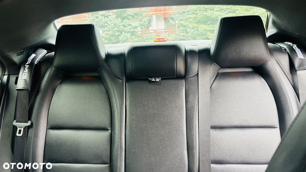Mercedes-Benz CLA 250 4Matic 7G-DCT AMG Line - 18
