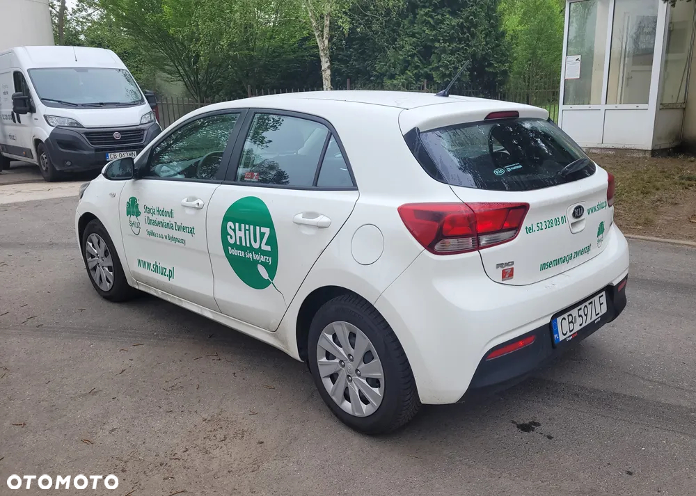 Kia Rio - 4