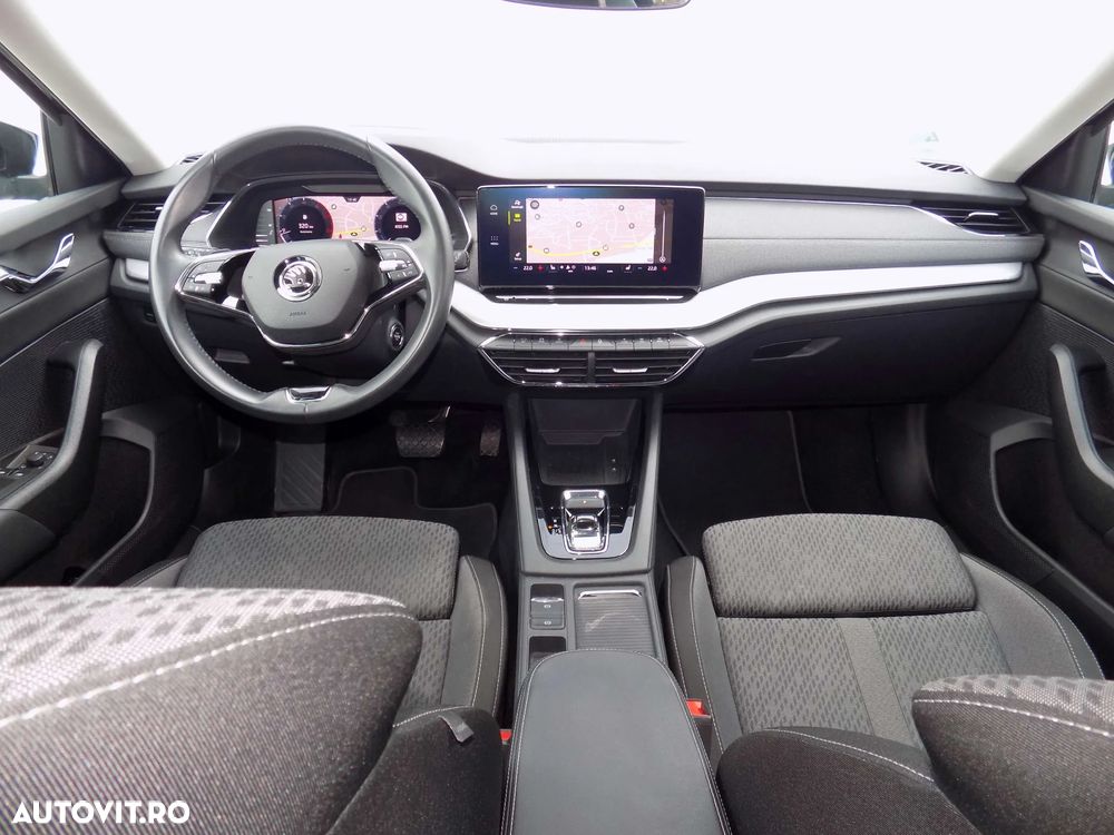 Skoda Octavia 2.0 TDI DSG First Edition - 10