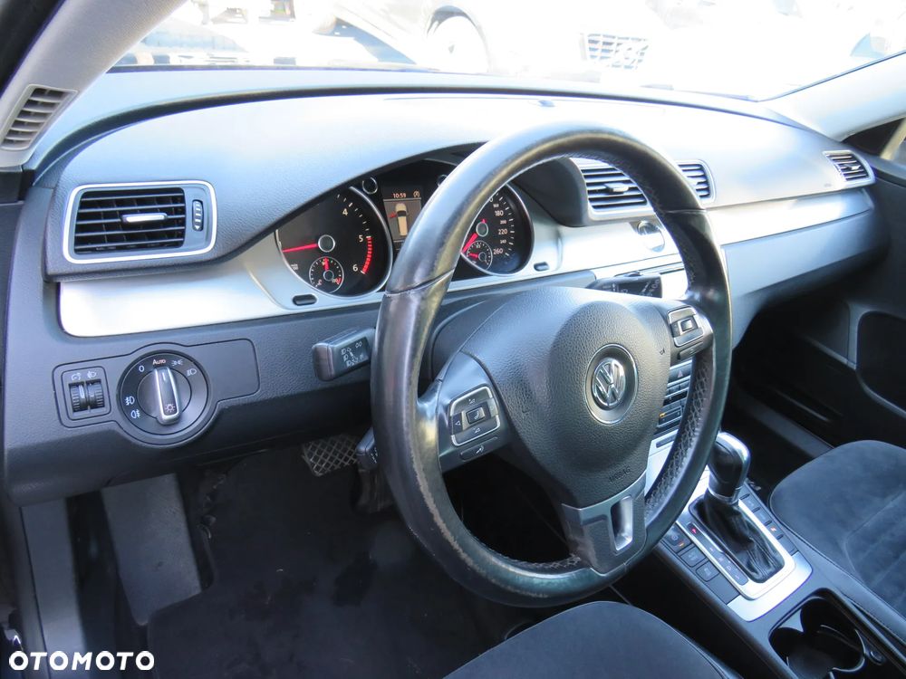 Volkswagen Passat 2.0 TDI Highline DSG - 20
