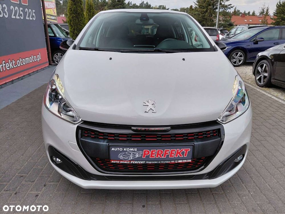Peugeot 208 - 3