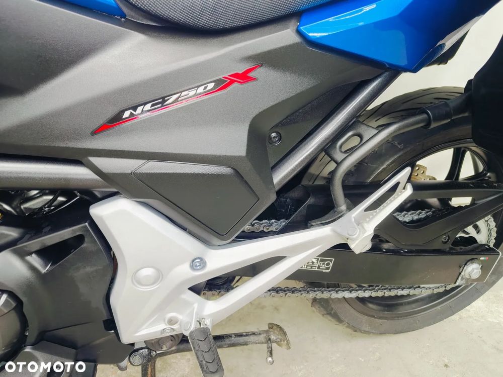 Honda NC - 27