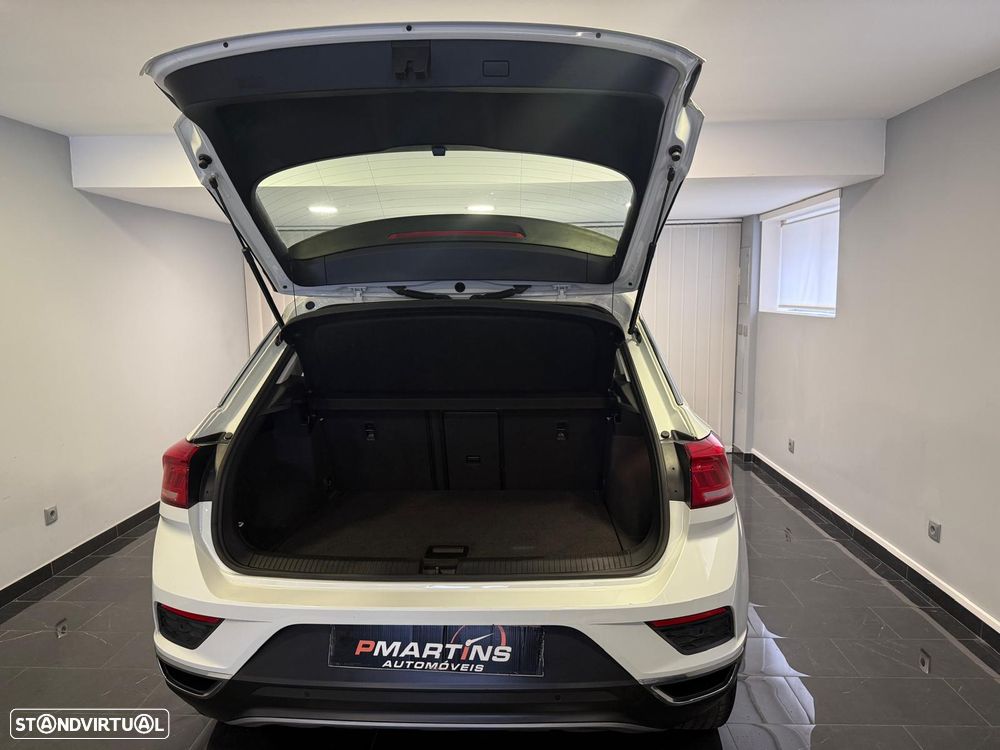 Volkswagen T-Roc 1.5 TSI Style — fotografia 24