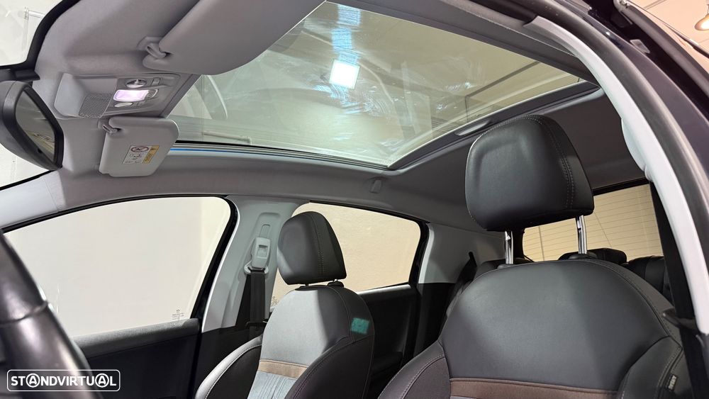 Peugeot 208 1.2 PureTech Allure - 28