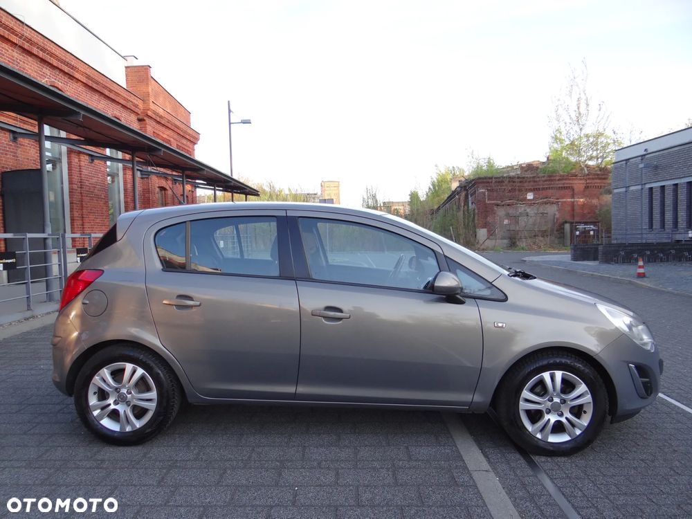 Opel Corsa 1.2 16V Enjoy - 6