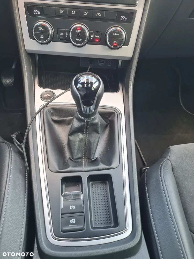 Seat Leon 2.0 TDI Xcellence S&S - 11
