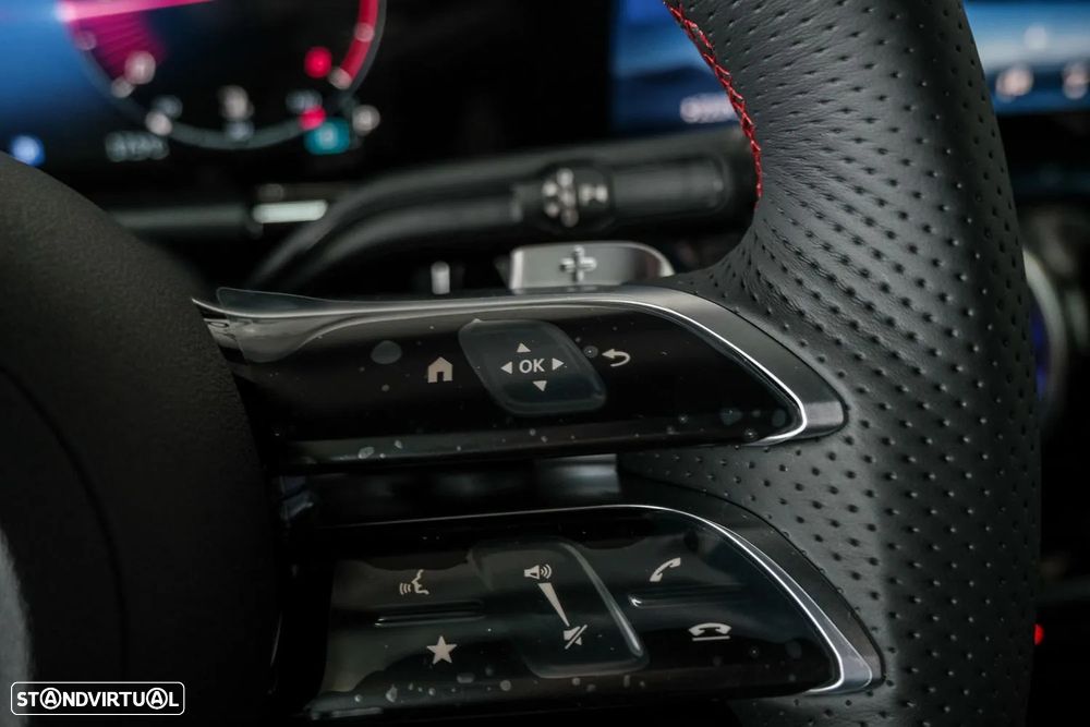 Mercedes-Benz GLA 200 d AMG Line - 14