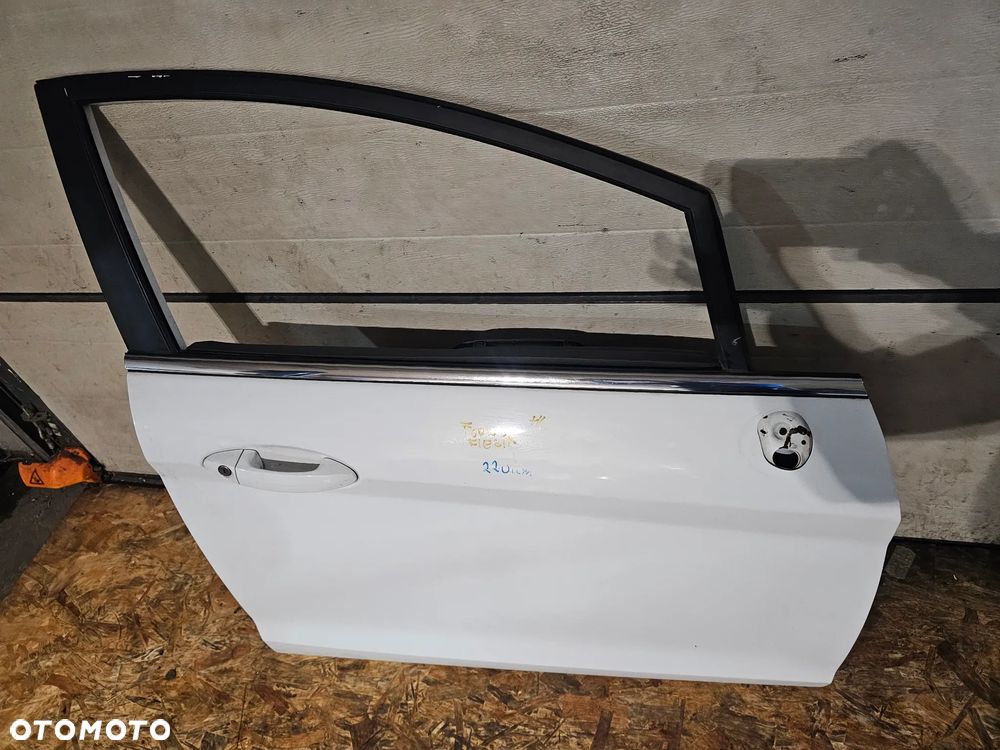 DRZWI PRZÓD PRAWE FORD FIESTA MK7 2008/2017 ROK KOD: HC - 1