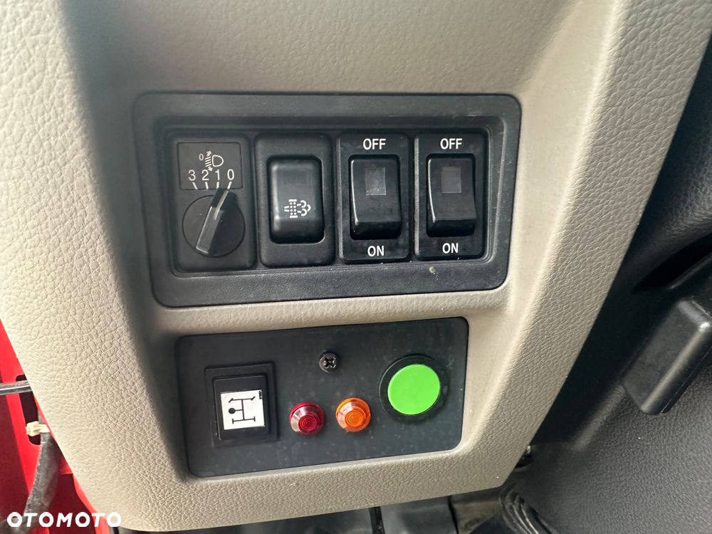 Nissan CABSTAR NT400 - 8