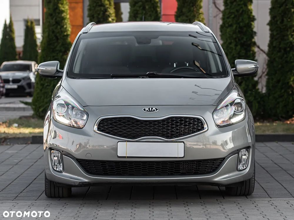 Kia Carens 1.7 CRDi M 7os - 4