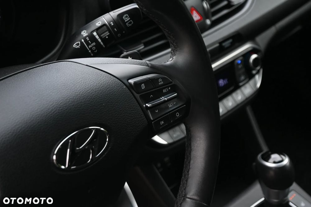 Hyundai i30 1.4 T-GDI DCT YES!+ - 35
