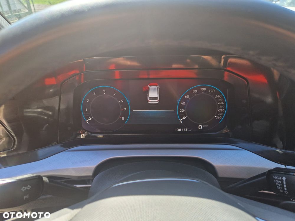 Volkswagen Golf 1.0 eTSI OPF DSG Active - 19