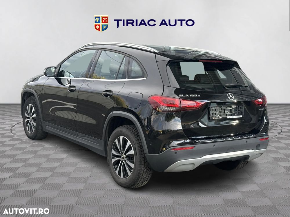 Mercedes-Benz GLA - 3