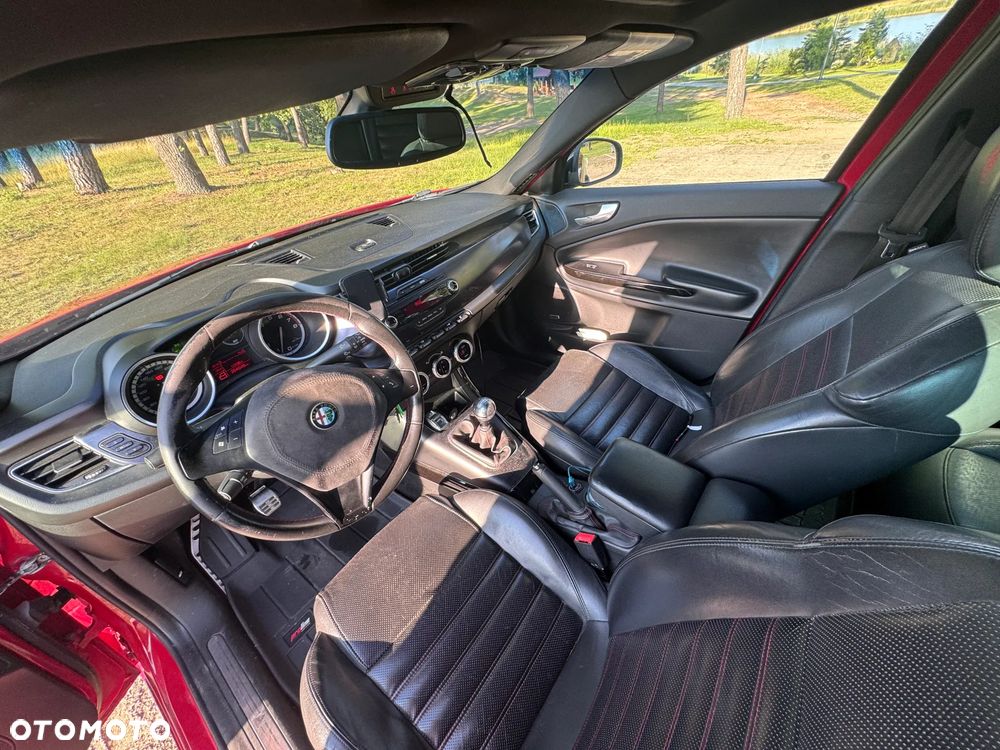 Alfa Romeo Giulietta 1750 TBi Quadrifoglio Verde - 5