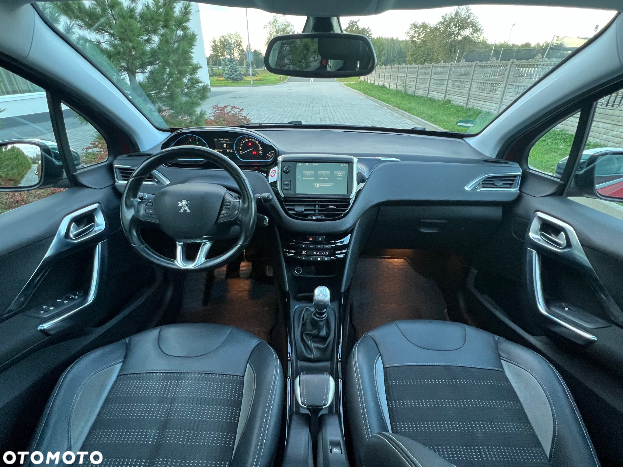 Peugeot 2008 BlueHDi FAP 120 STOP & START Allure - 11