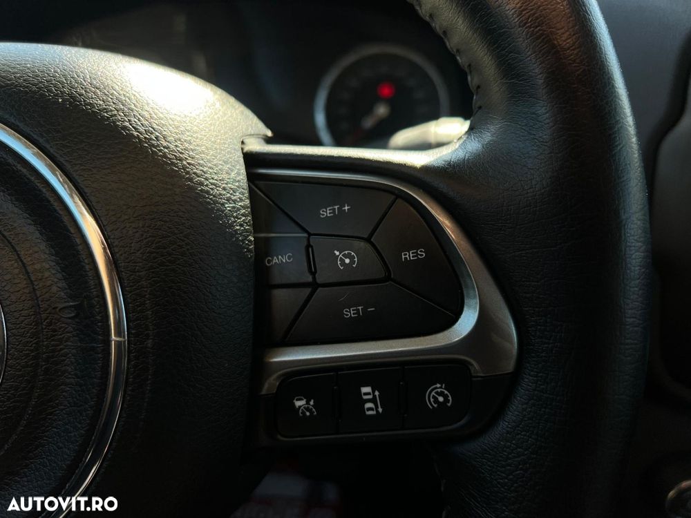 Jeep Renegade 1.3 T-GDI Limited - 31