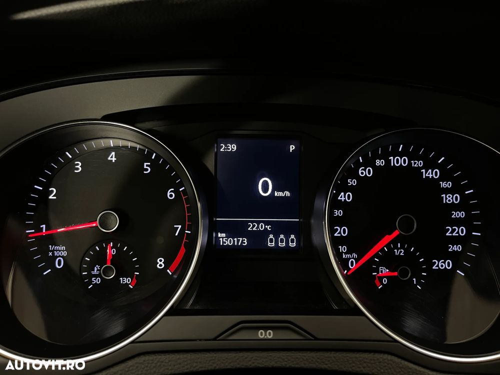 Volkswagen Passat 1.5 TSI ACT DSG Trendline - 22