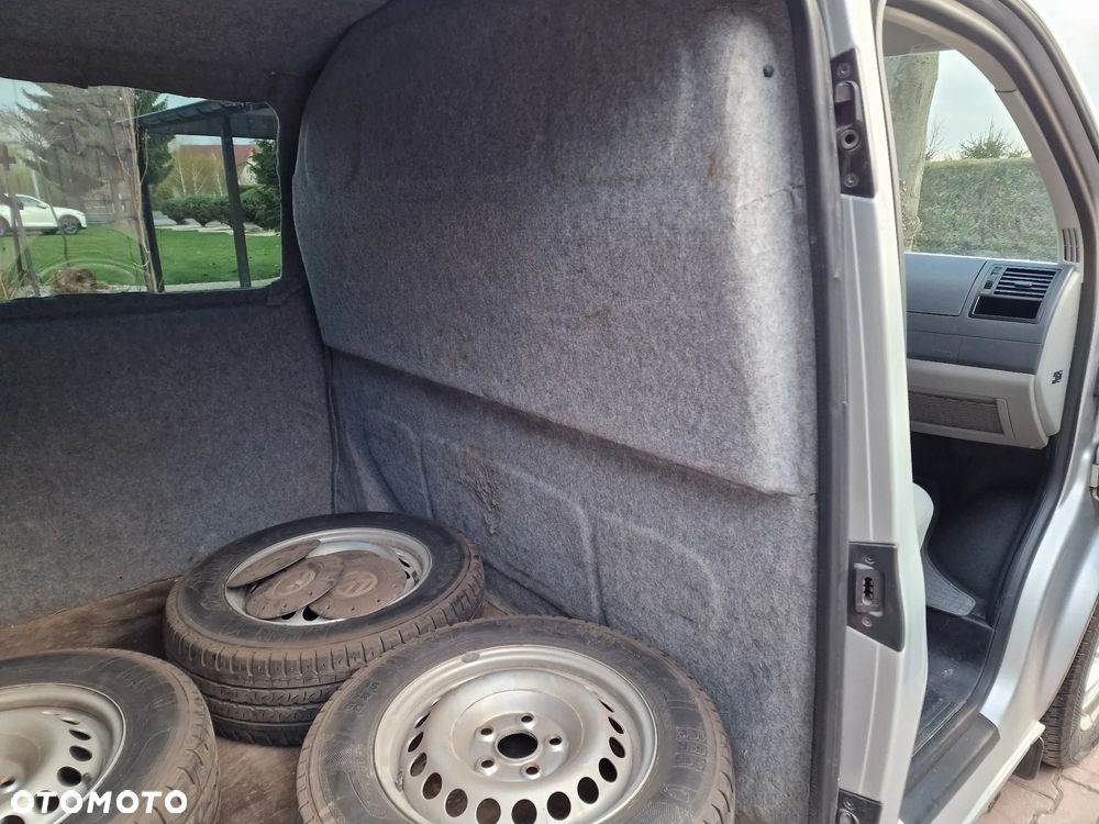 Volkswagen Transporter T5 - 15